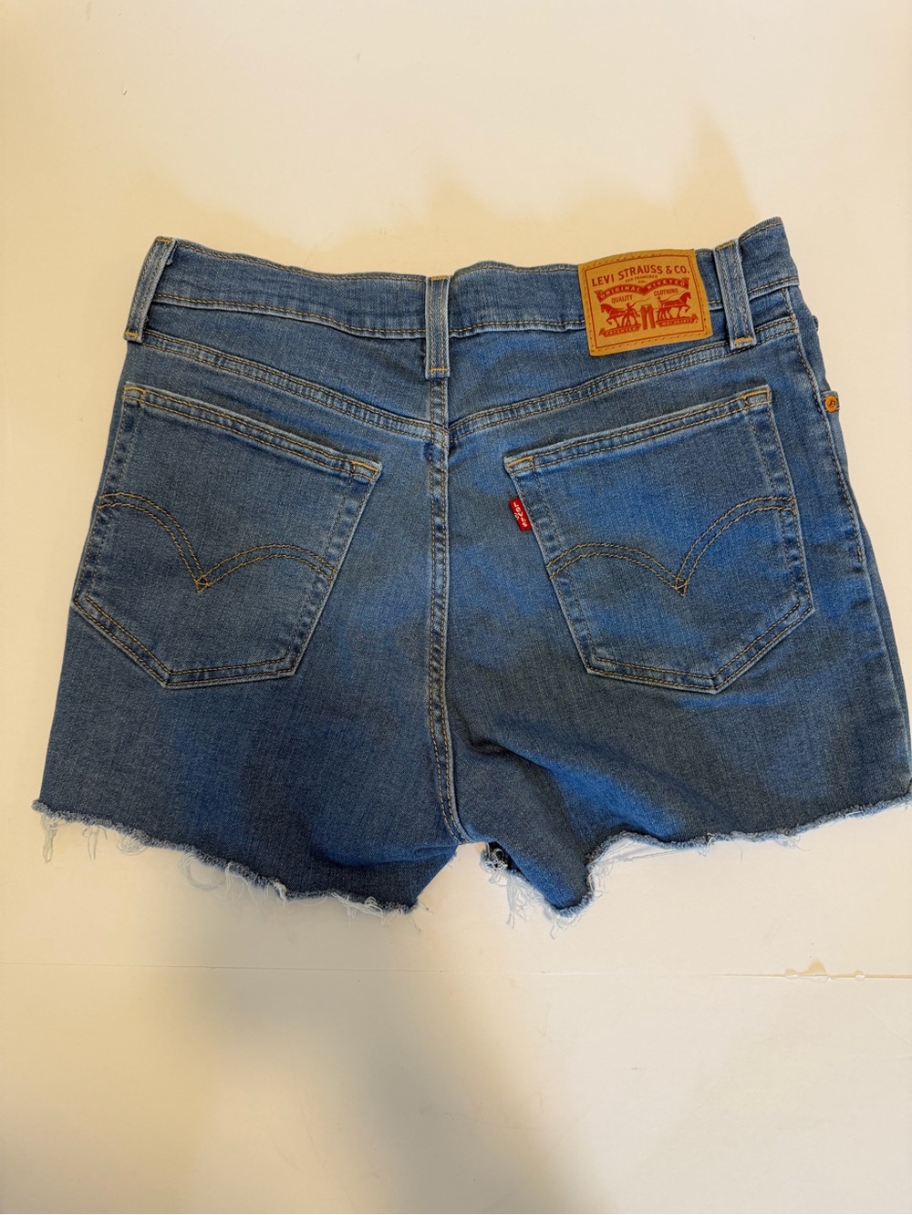 Lot of 3 Distressed Jean Shorts Universal Threads & Levi’s Size 30 - Picture 9 of 10